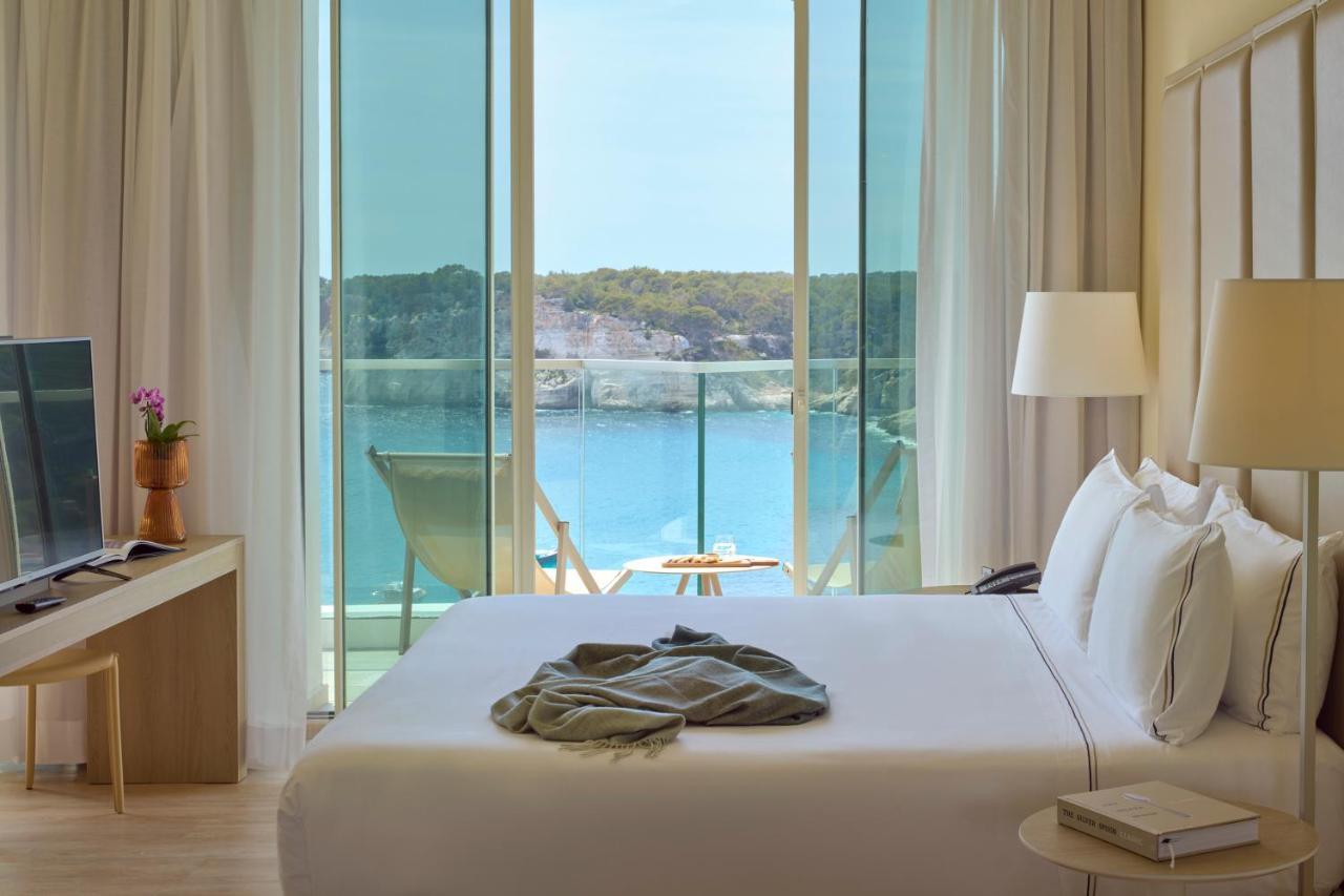 Melia Cala Galdana Hotel Cala Galdana  Exterior photo A room at the hotel