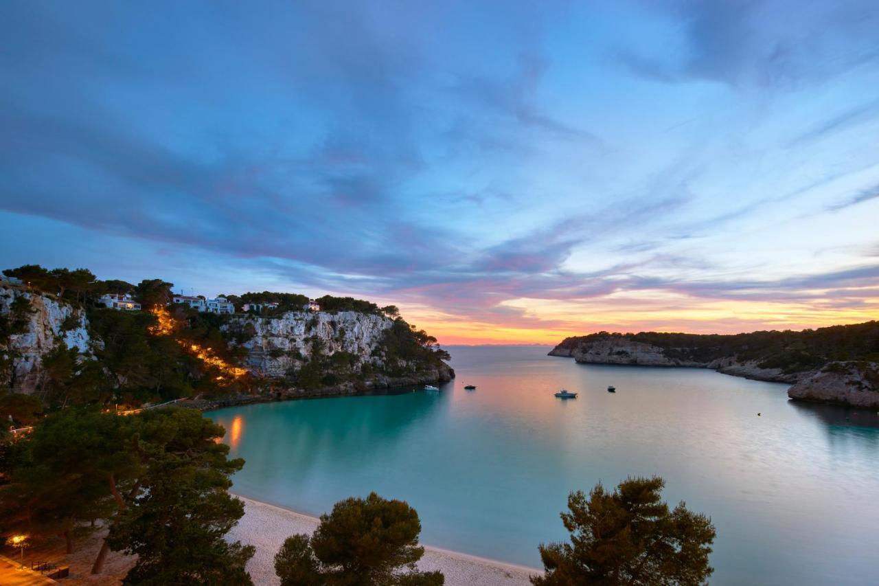 Melia Cala Galdana Hotel Cala Galdana  Exterior photo Sunset over Cala Galdana