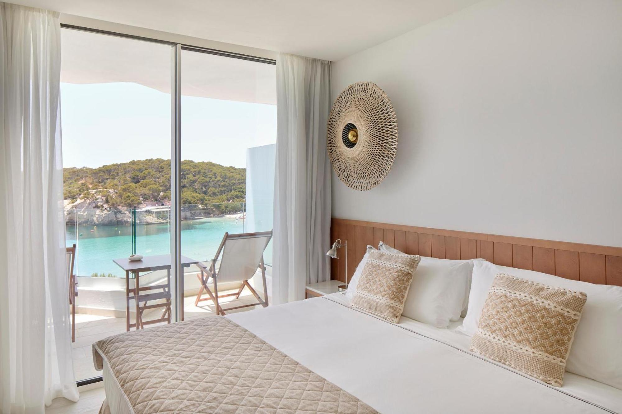 Melia Cala Galdana Hotel Cala Galdana  Exterior photo A room at the hotel