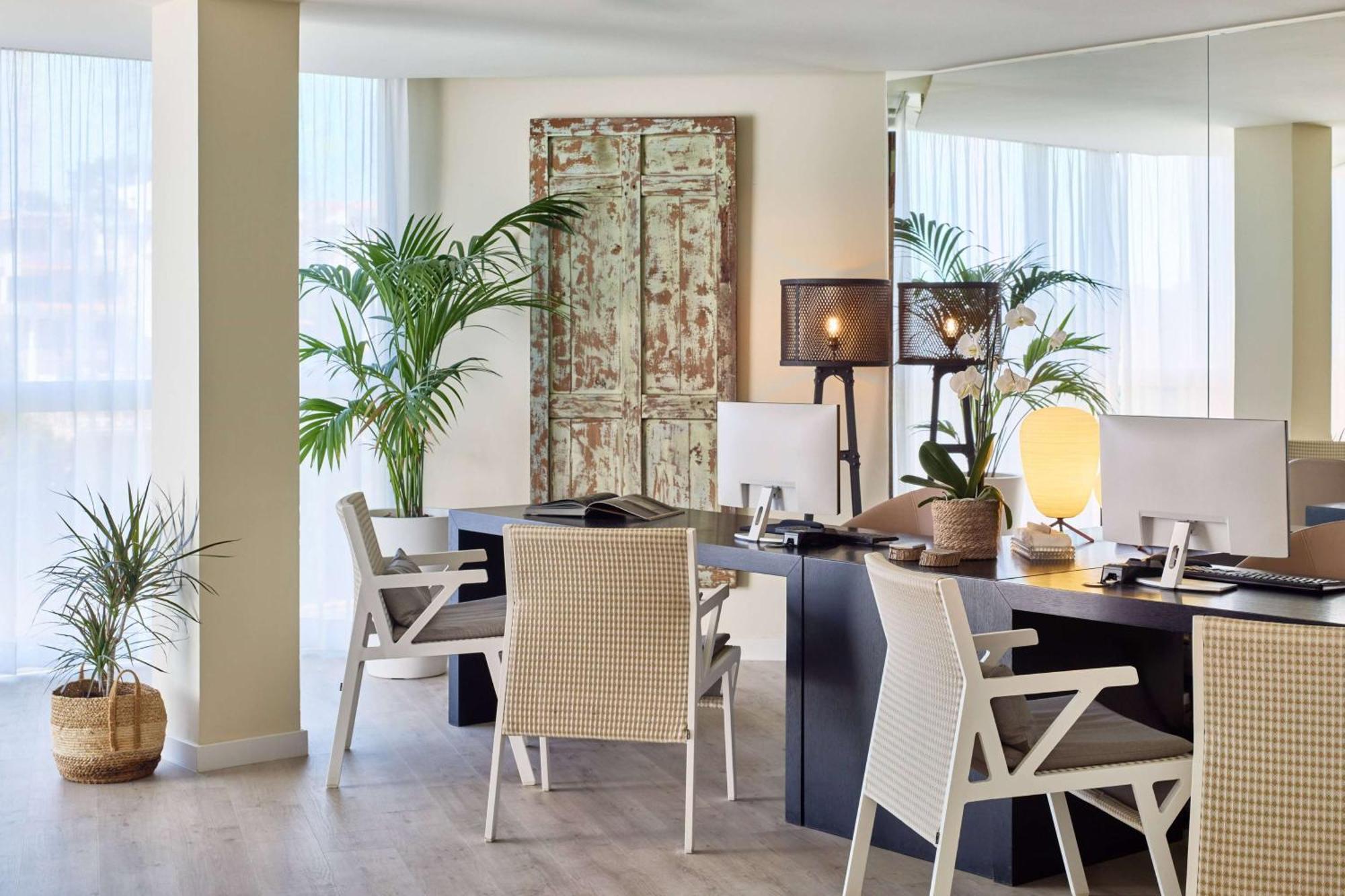 Melia Cala Galdana Hotel Cala Galdana  Exterior photo The interior of a typical apartment