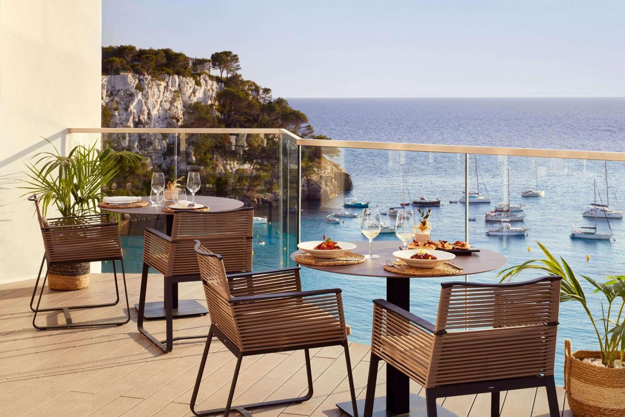 Melia Cala Galdana Hotel Cala Galdana  Exterior photo Terrace at the hotel